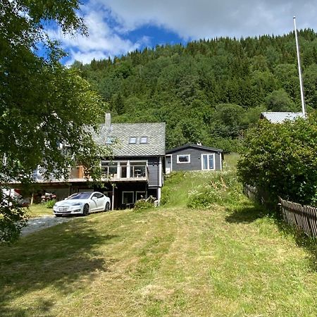 Voss- Oppheim Suite Private Cozy Cabin Vossestrand ภายนอก รูปภาพ